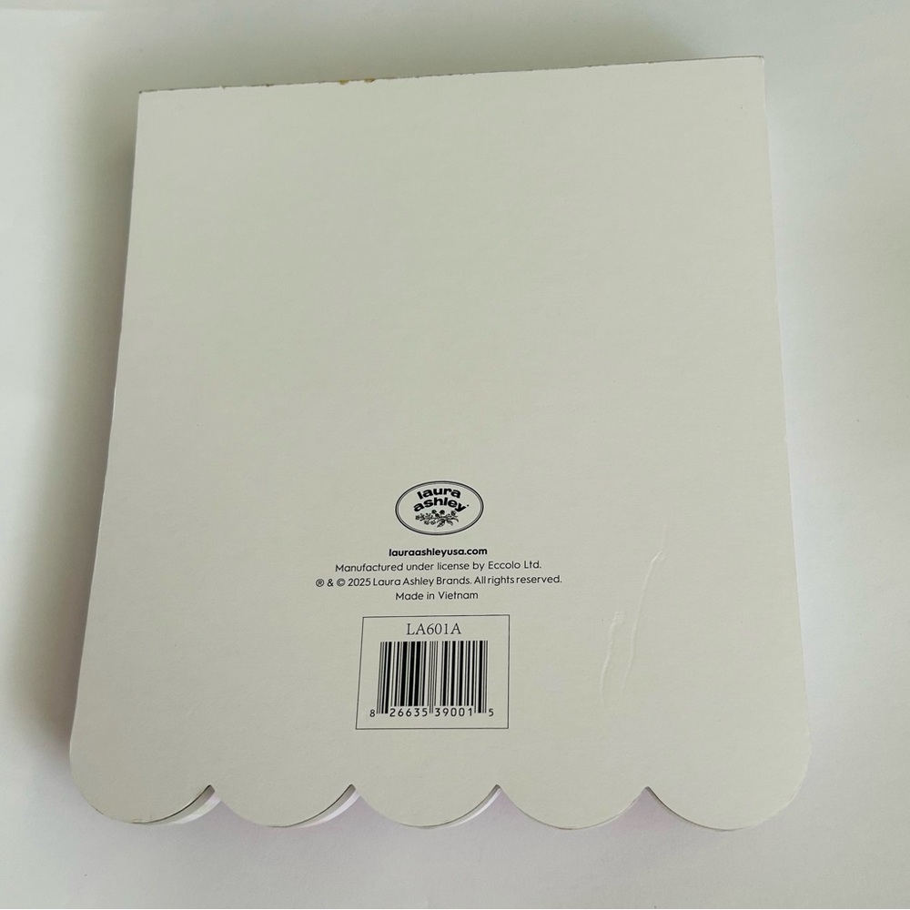 New Laura Ashley 3 Pack Scalloped Layered Note Pads - Picture 8 of 16